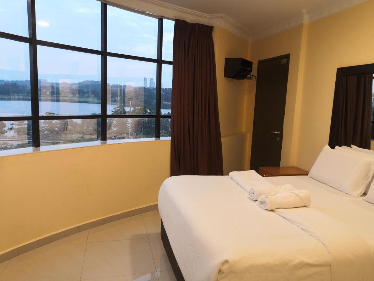 City Times Inn Seri Kembangan Exterior photo